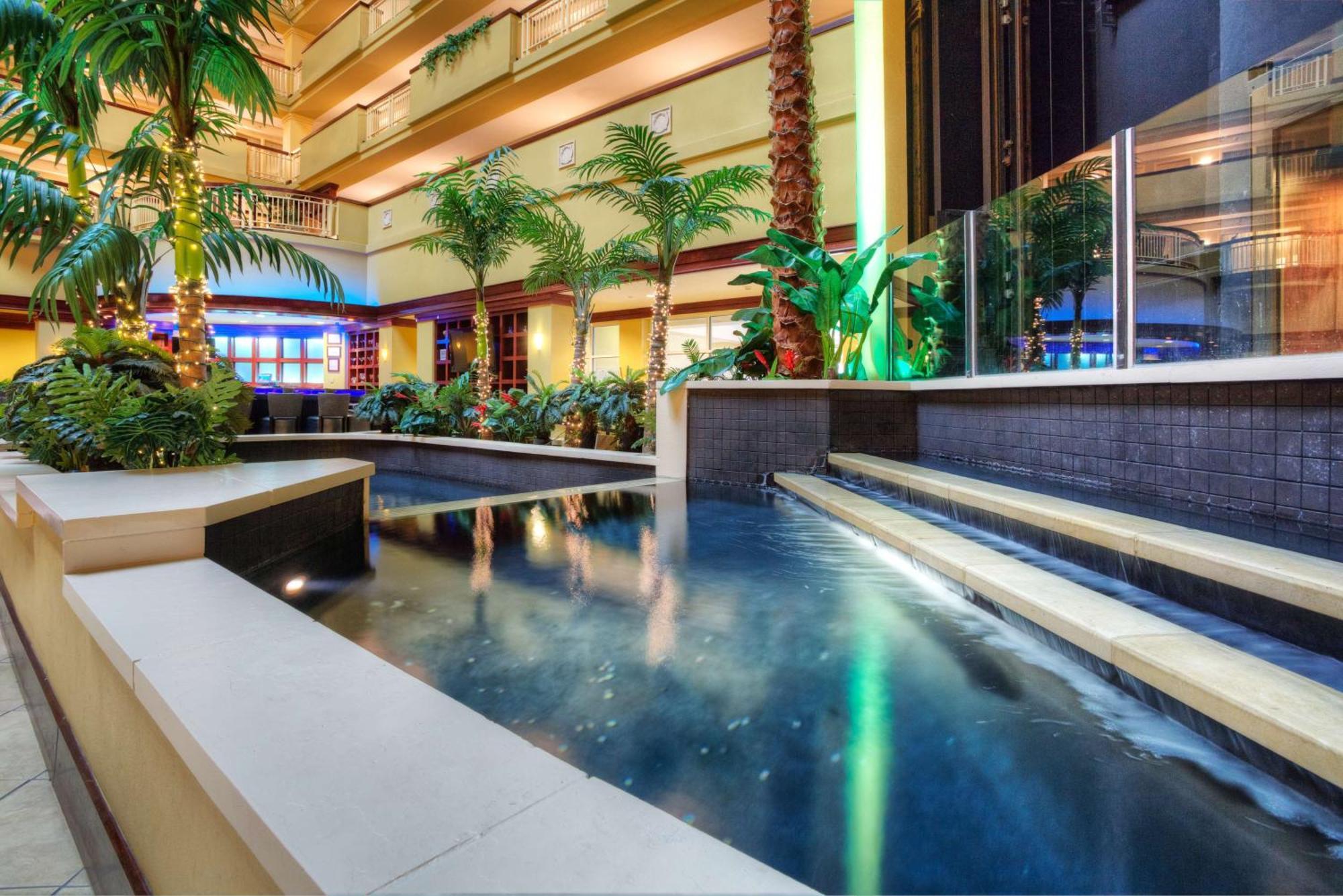 Embassy Suites By Hilton Ларедо Экстерьер фото