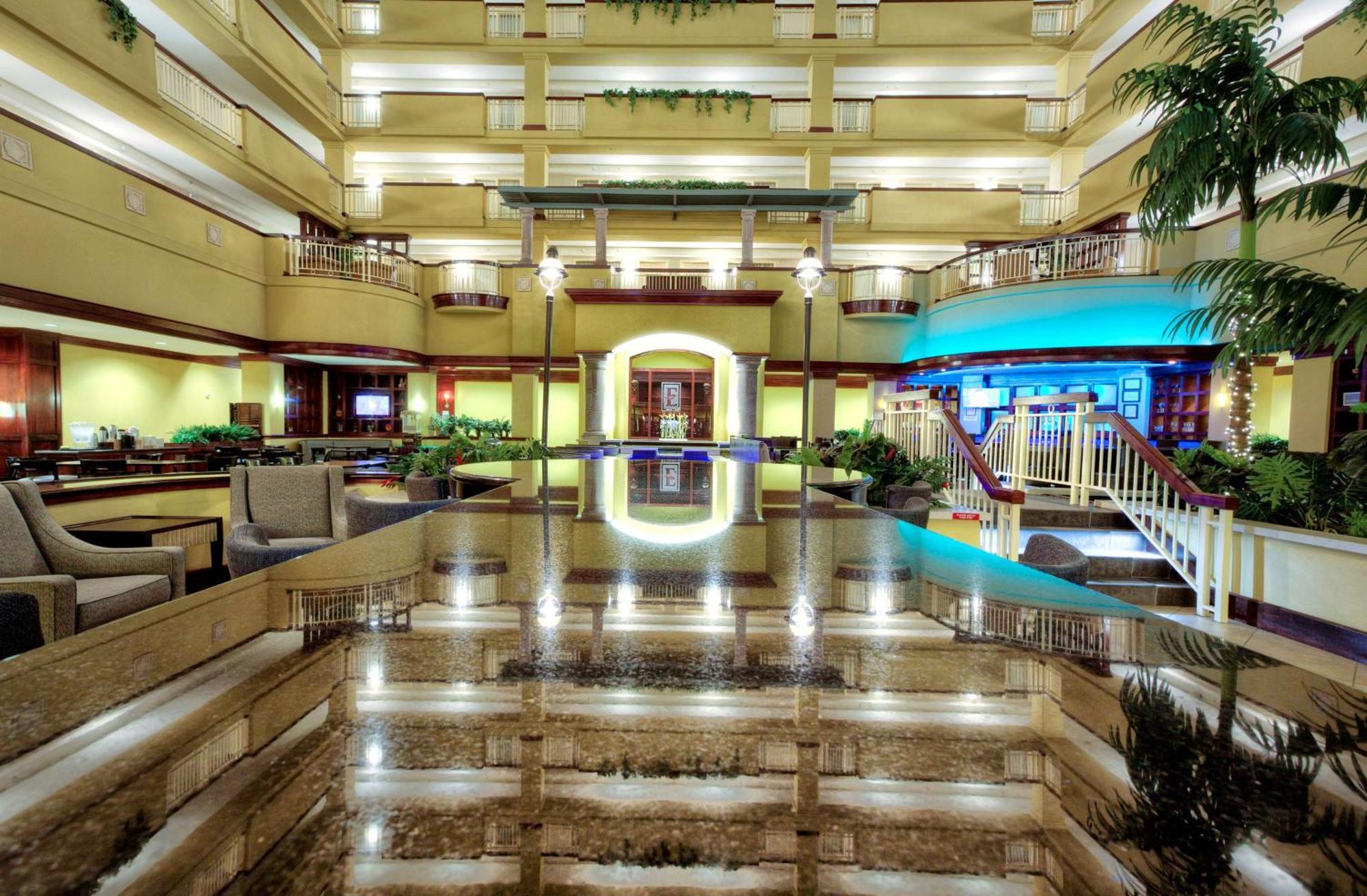 Embassy Suites By Hilton Ларедо Экстерьер фото